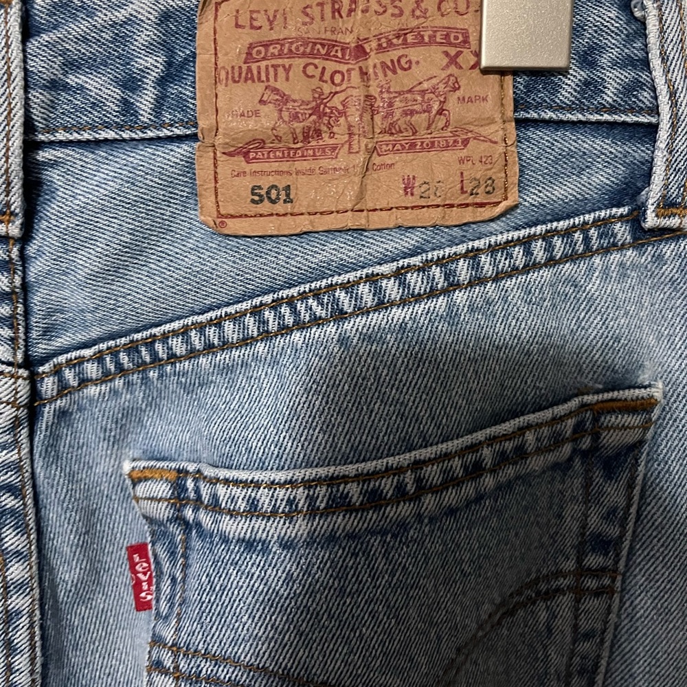 Vintage Levi’s 501s in a Light Wash Size 26